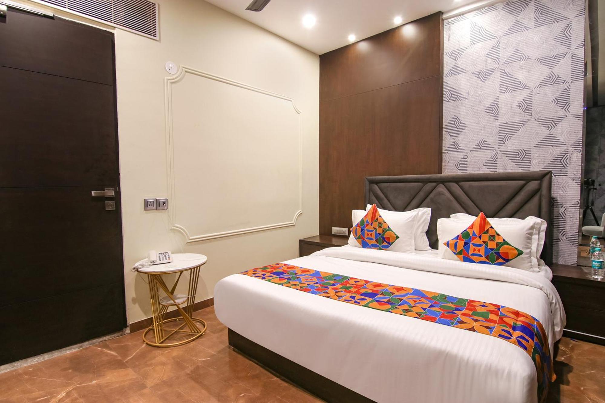 Fabhotel Prime K9 Crown Лудхиана Экстерьер фото