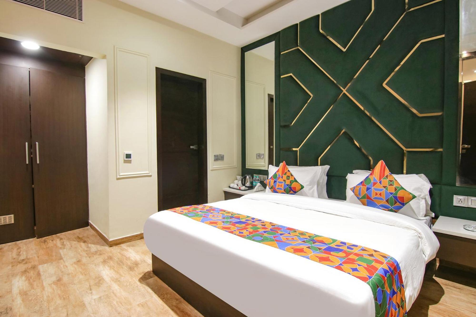 Fabhotel Prime K9 Crown Лудхиана Экстерьер фото
