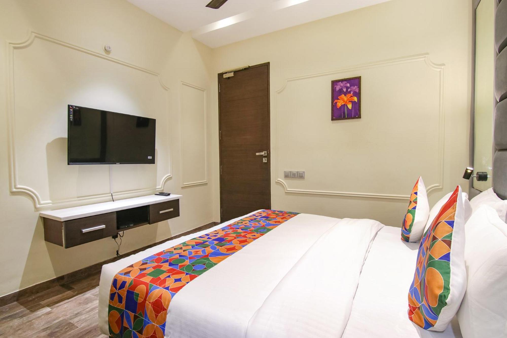 Fabhotel Prime K9 Crown Лудхиана Экстерьер фото